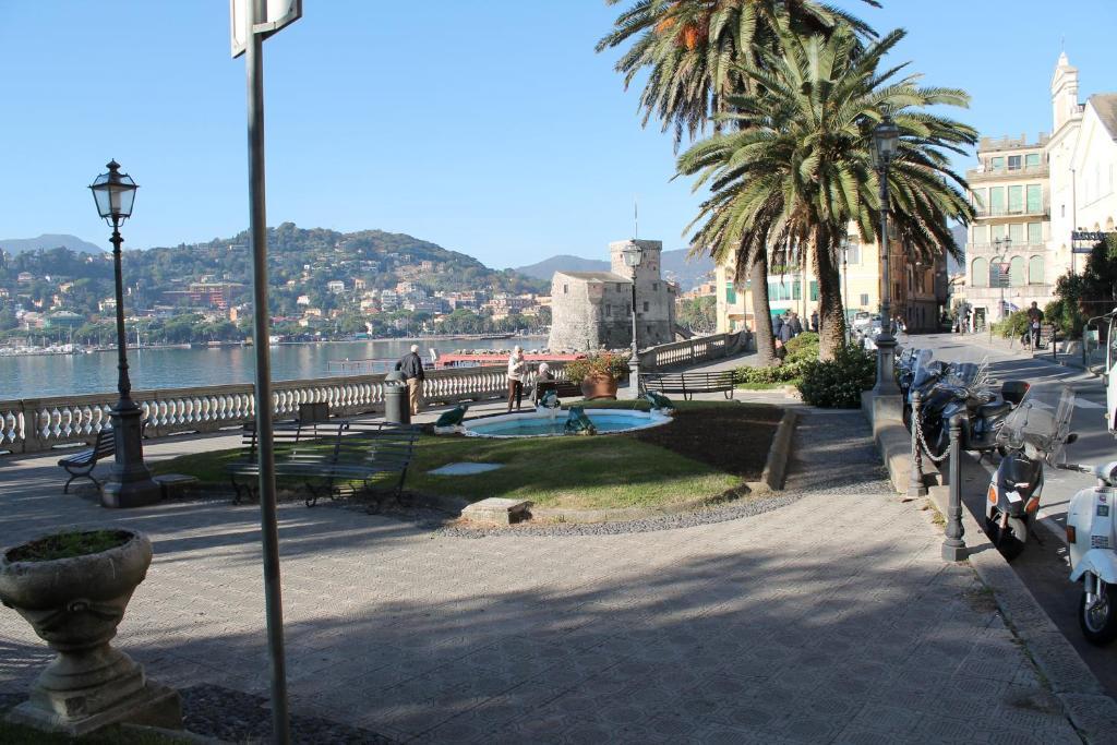 Hotel Villa Cristina Rapallo Bagian luar foto